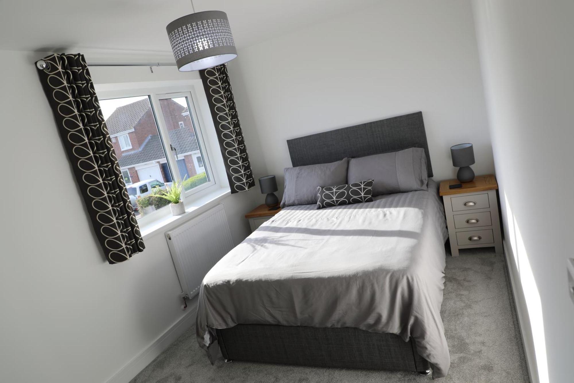 Modern, Two Double Bedroom House With Free Parking Чепстоу Екстериор снимка