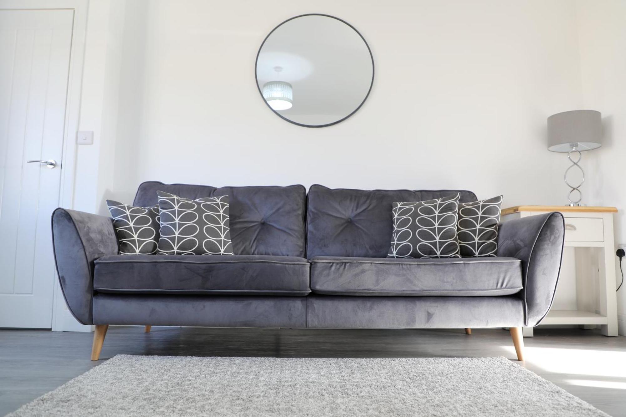 Modern, Two Double Bedroom House With Free Parking Чепстоу Екстериор снимка