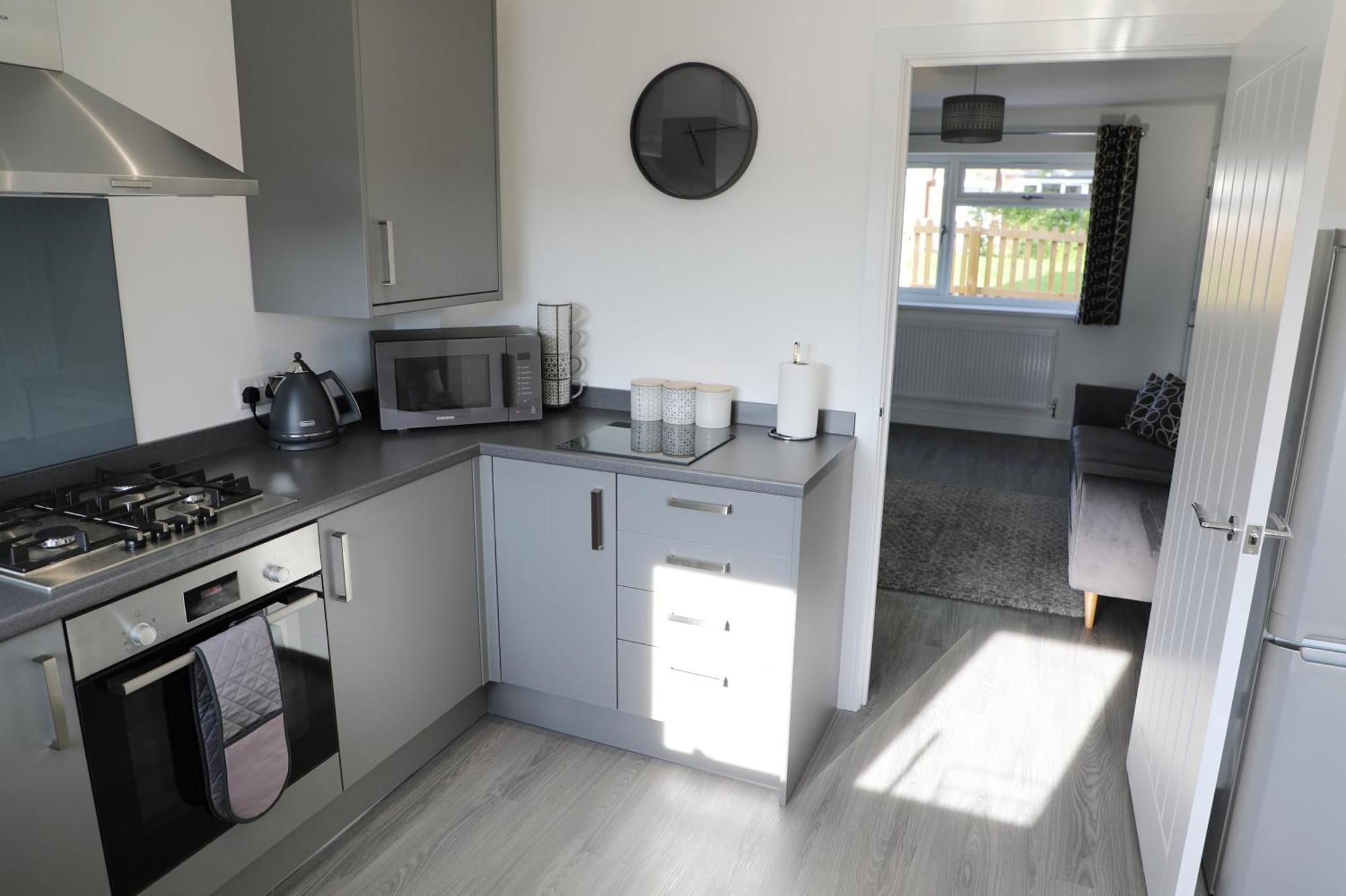 Modern, Two Double Bedroom House With Free Parking Чепстоу Екстериор снимка