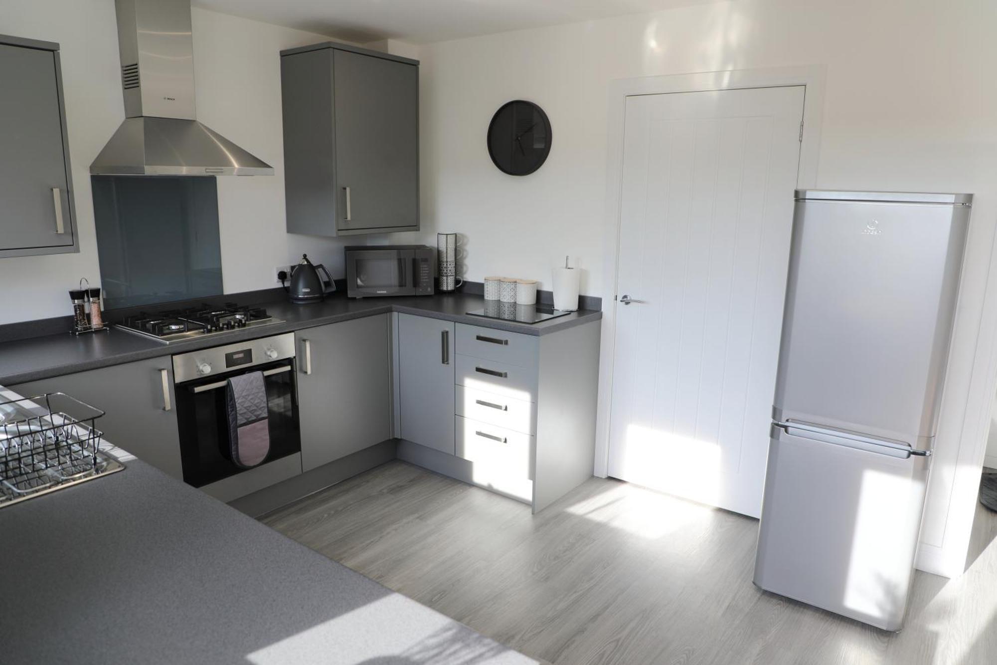Modern, Two Double Bedroom House With Free Parking Чепстоу Екстериор снимка